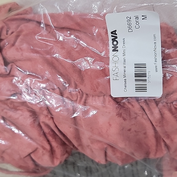 NWT Fashion Nova Women’s Mini Dress Size Medium - Picture 6 of 7